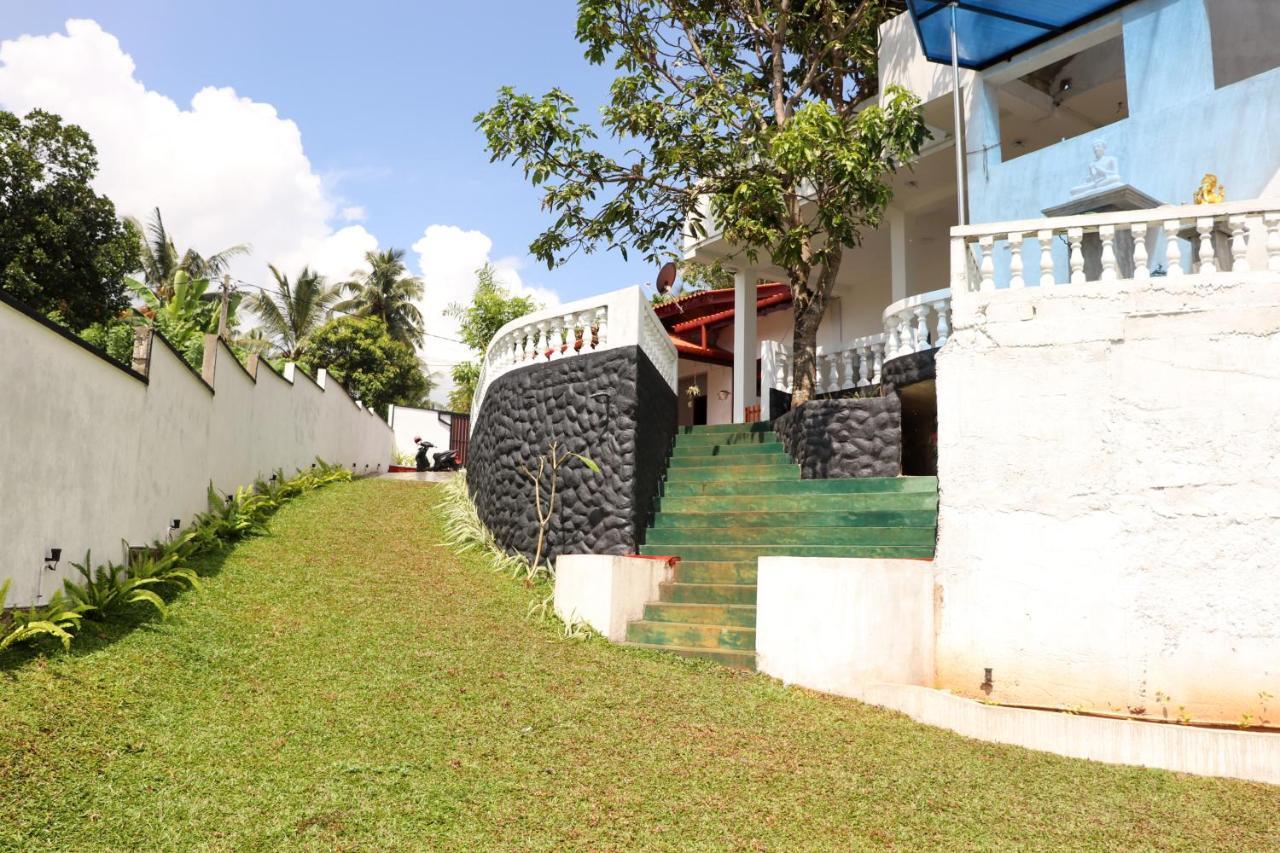 Blue Sky Hotel Mirissa Exterior photo